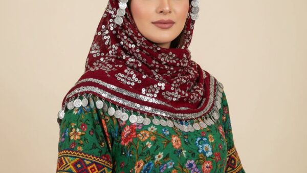 تعویض هوشمند لباس معمولی با لباس سنتی قشقایی روی پرتره شخصی